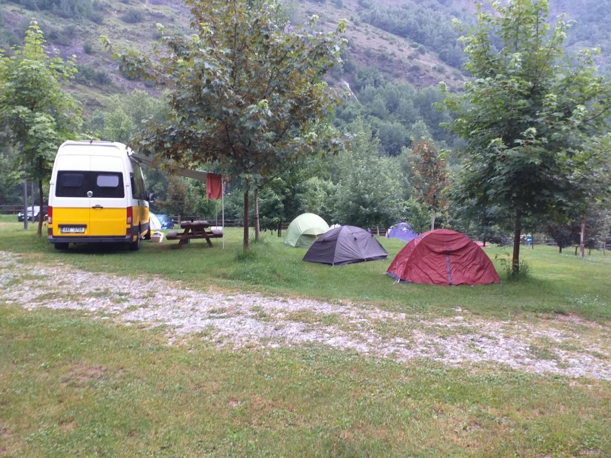 埃斯波特 Camping Riu Gelat酒店 外观 照片